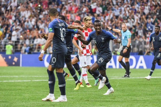 共有七场比 共有七场比